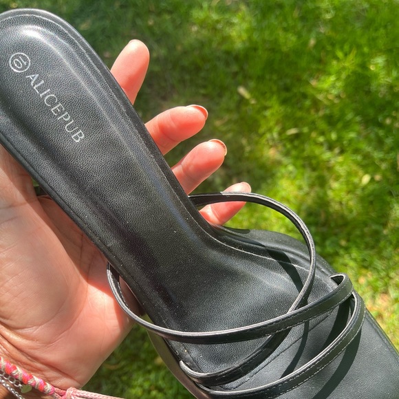 Sandals - Picture 5 of 7